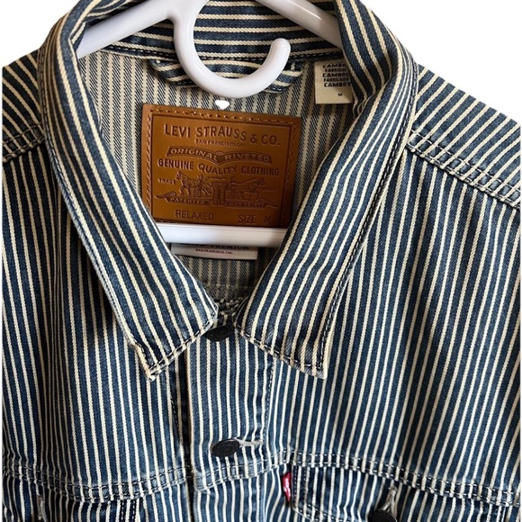 Levi’s Premium Relaxed Fit M Trucker Jacket A5782‑0077 Rare Pinstripe Big E VGC - Picture 3 of 9